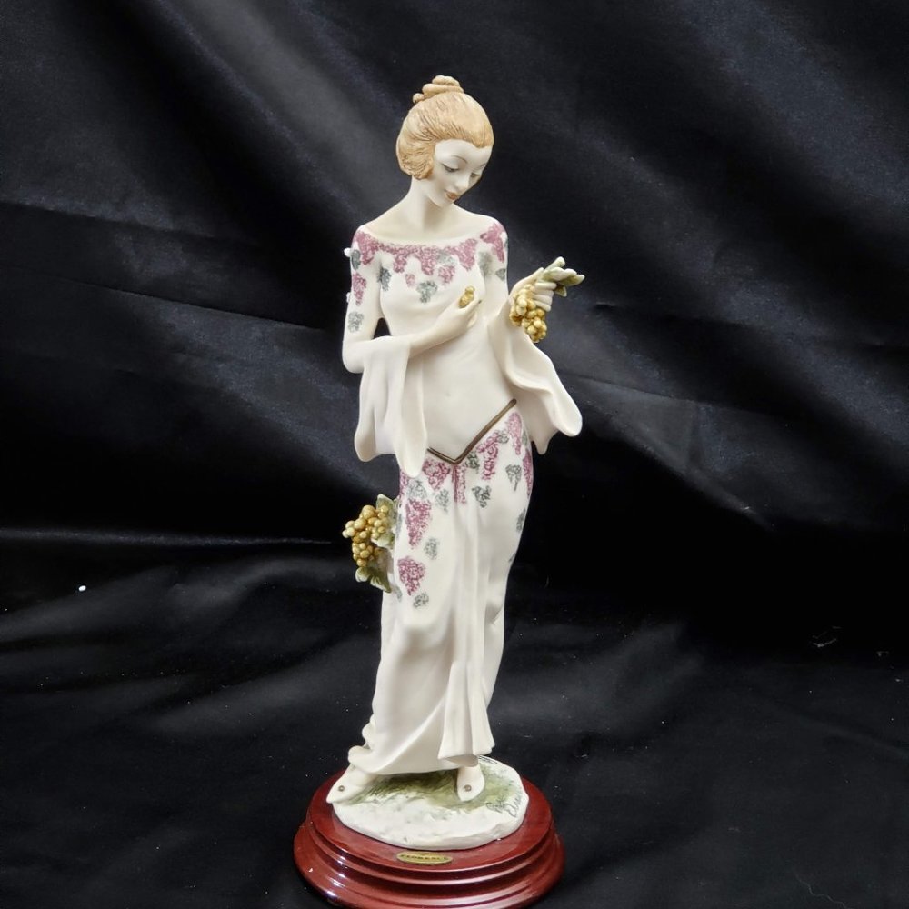 Giuseppe Armani's "Arianna" 1996